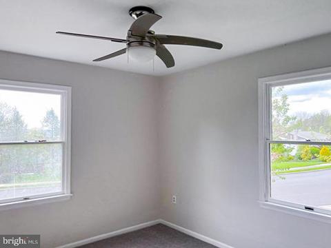 521 Easter Ter, Bath, PA 18014 photo 17