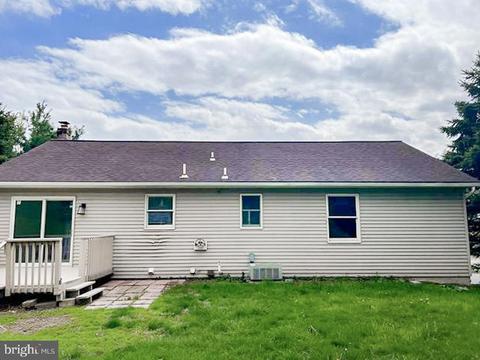 521 Easter Ter, Bath, PA 18014 photo 24