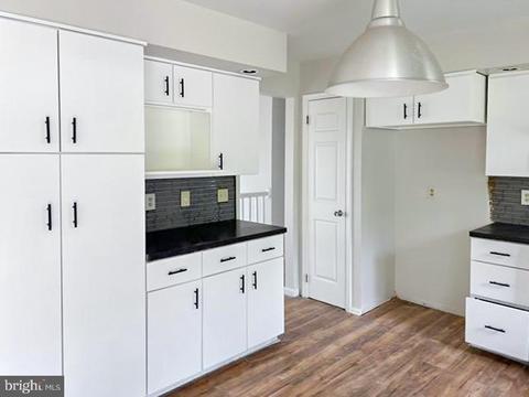 521 Easter Ter, Bath, PA 18014 photo 13