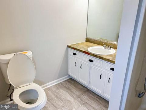 521 Easter Ter, Bath, PA 18014 photo 7