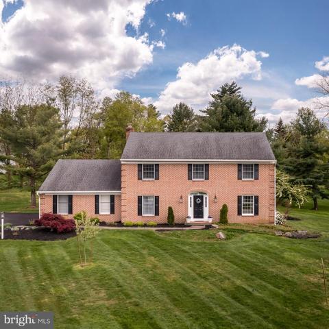 1939 Saucon Dale Cir, Bethlehem, PA 18015