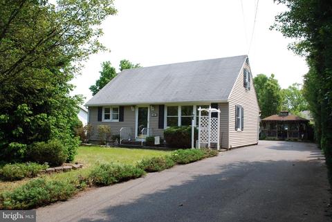 815 Stones Crossing Rd, Easton, PA 18045
