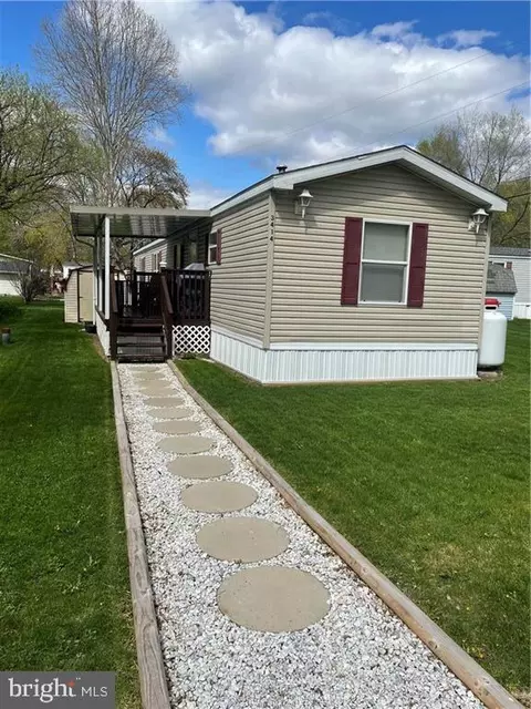 3414 Franklin Sq, Northampton, PA 18067