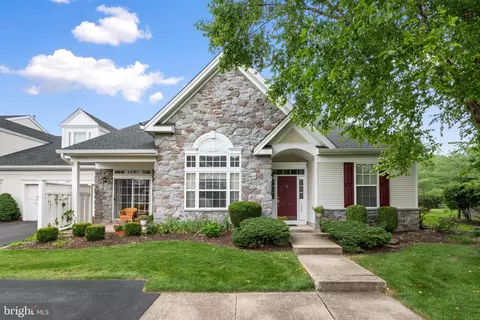 1849 Gregory Pl, Hellertown, PA 18055