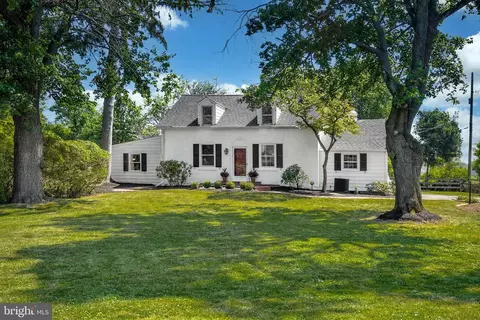 6001 Green Pond Rd, Bethlehem, PA 18020