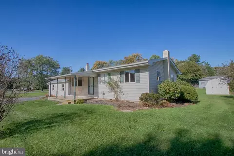 316 Hawk Ave, Wind Gap, PA 18091