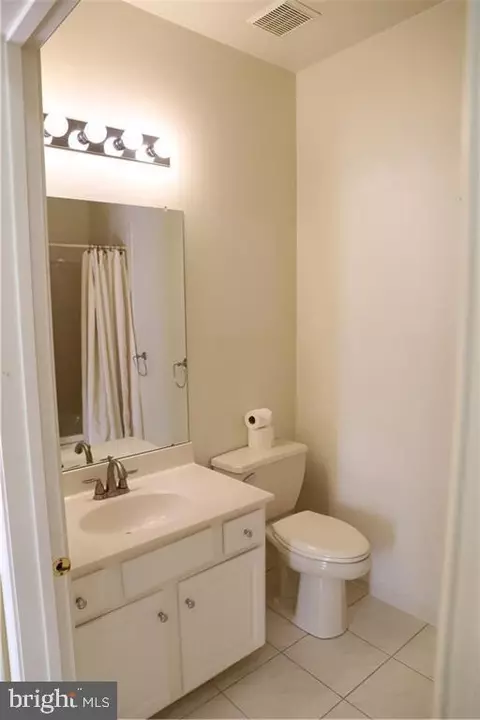 1889 Caryn Dr, Hellertown, PA 18055 photo 11