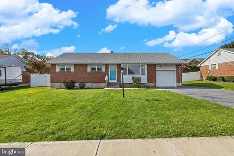 1813 Hampton Rd, Bethlehem, PA 18020