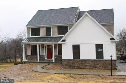 3520 Royal Valley Ln, Hellertown, PA 18055