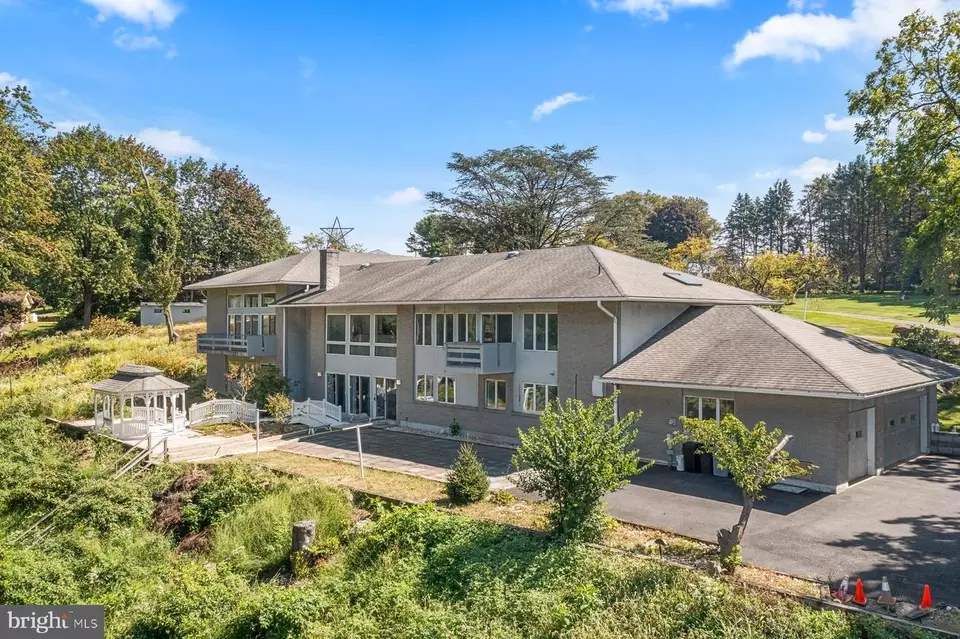 2390 Norwood Ave, Easton, PA 18045 21 Photos Movoto