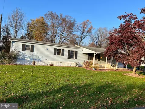 547 Norman Rd, Nazareth, PA 18064