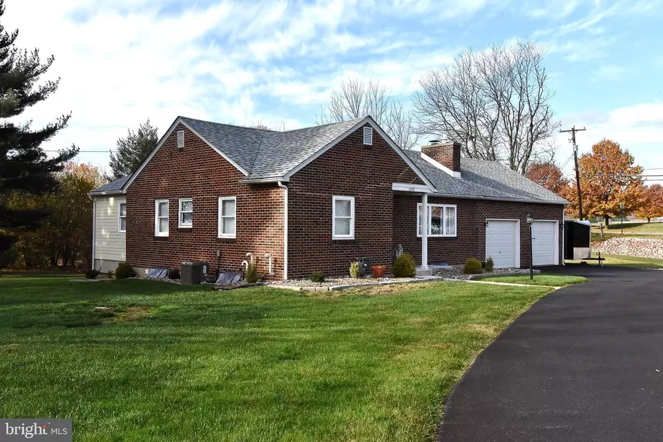 3255 Santee Rd, Bethlehem, PA 18020 48 Photos Movoto