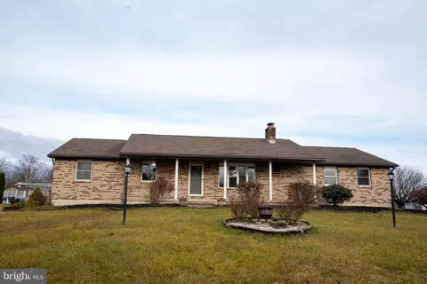 8672 Pleasant View Rd, Bangor, PA 18013
