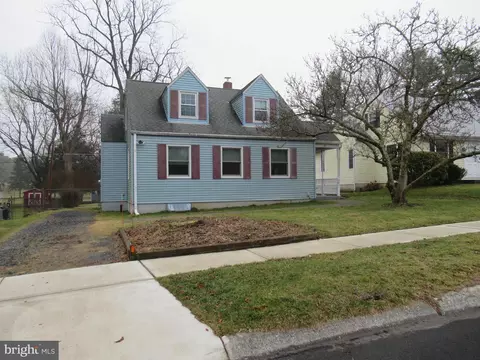 501 Willow Rd, Hellertown, PA 18055