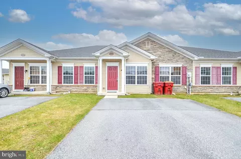 213 Huntington Ln, Easton, PA 18040