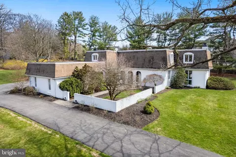 3354 Green Meadow Cir, Bethlehem, PA 18017