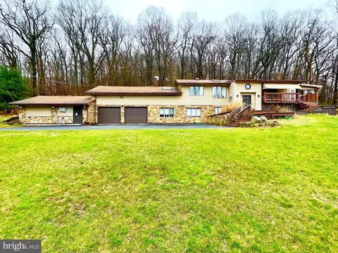 3693 Wilhelm Rd, Hellertown, PA 18055