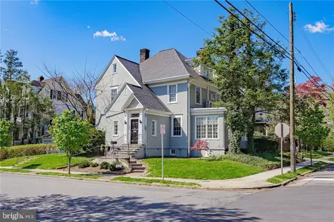 200 W Burke St, Easton, PA 18042
