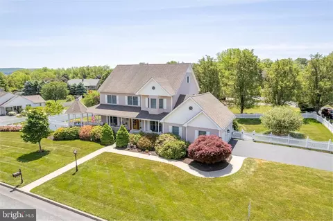 1687 Kevin Dr, Bethlehem, PA 18015