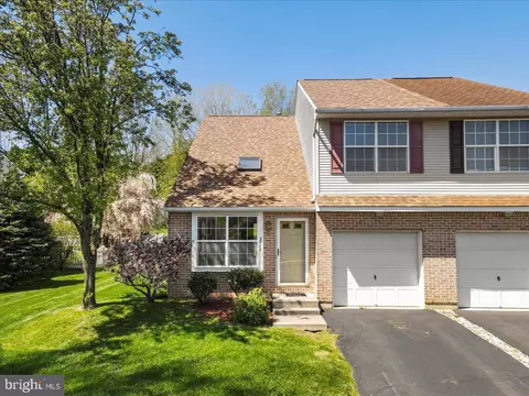 2717 Tamlynn Ln, Easton, PA 18045