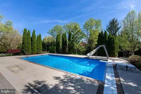 Exterior - 1843 Meadows, Hellertown, PA 18055 photo 4 of 10