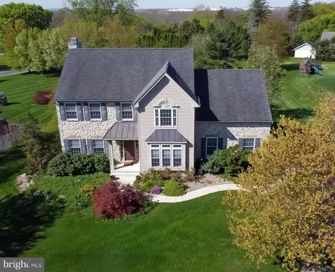 4458 Steeplechase Dr, Easton, PA 18040