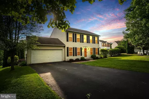 1827 Chianti Pl, Easton, PA 18045