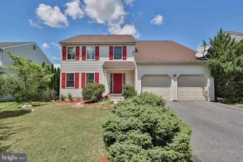 1950 Grigio Pl, Easton, PA 18045