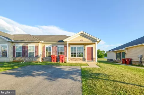 234 Huntington Ln, Easton, PA 18040