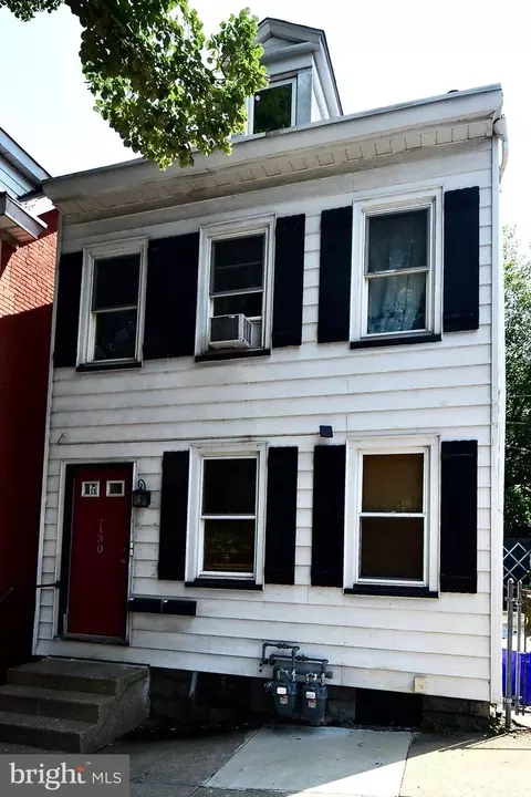 130 S 10th St, Easton, PA 18042