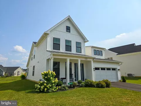 6820 Sycamore Dr, Bath, PA 18014