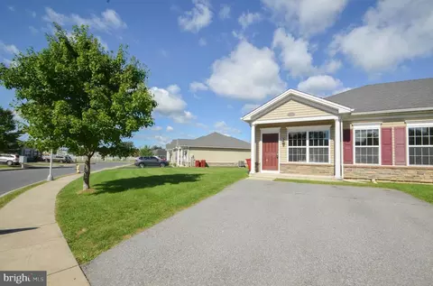 217 Huntington Ln, Easton, PA 18040