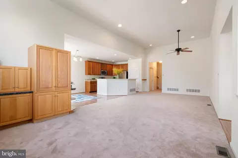 1880 Gregory Pl, Hellertown, PA 18055 photo 6