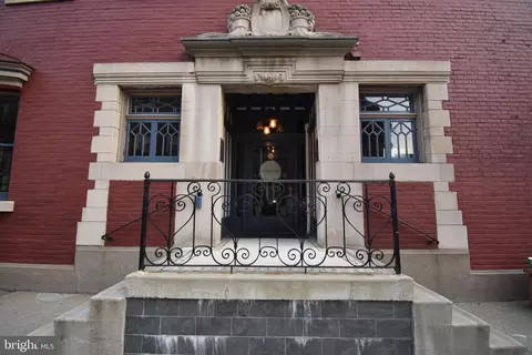 252 Spring Garden St, Easton, PA 18042