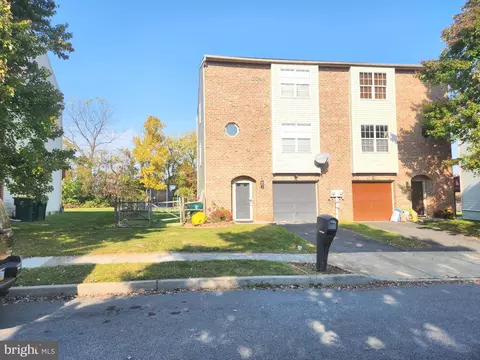 61 Olde Penn Dr, Easton, PA 18045