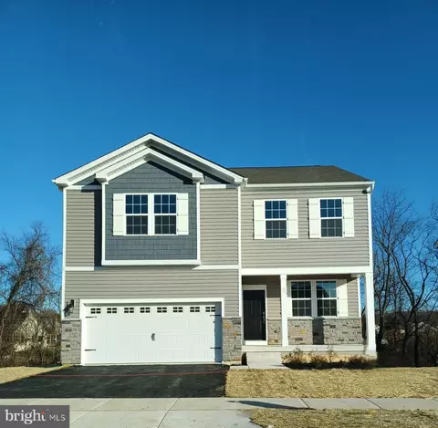 309 Knollwood Dr, Forks Township, PA 18040