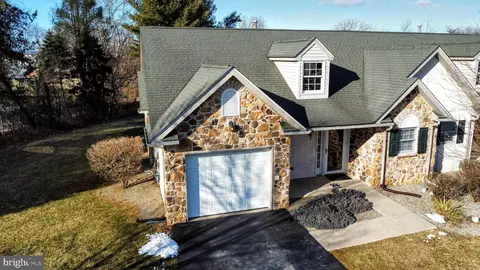 1355 Harvest Dr S, Easton, PA 18040