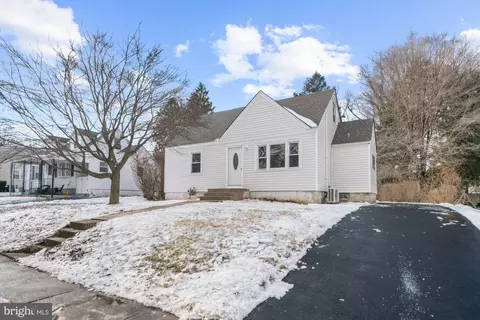 538 Tobias Dr, Hellertown, PA 18055
