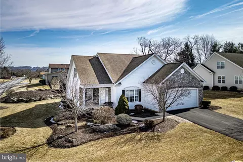 1309 Hedgerow Dr, Easton, PA 18040