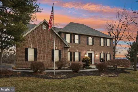 2119 Sherbrooke Dr, Bethlehem, PA 18015