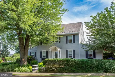 105 Wilson Ave, Hellertown, PA 18055