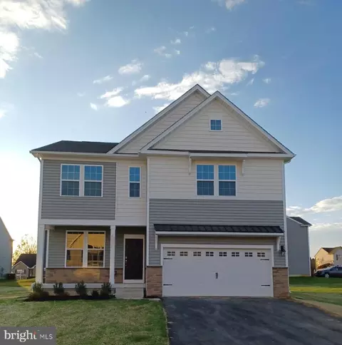 313 Knollwood Dr, Forks Township, PA 18040
