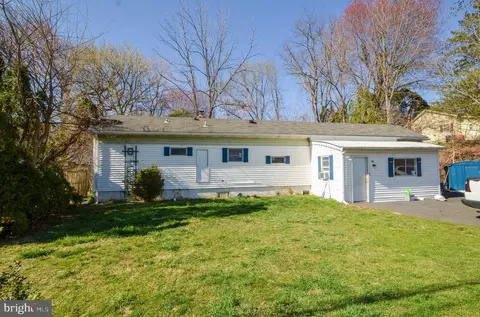 65 Young St, Easton, PA 18042