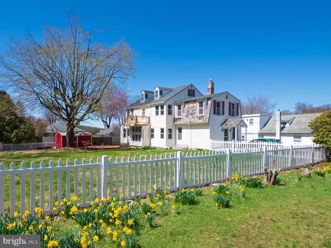 2192 Focht Ave, Bethlehem, PA 18015