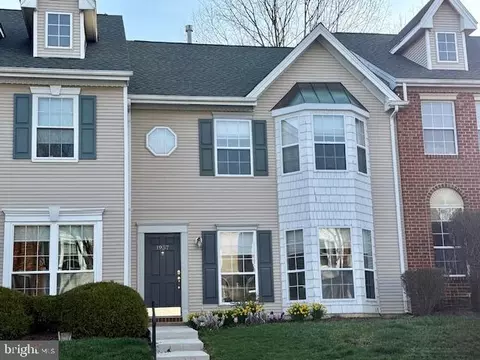 1957 Delancey St, Hellertown, PA 18055