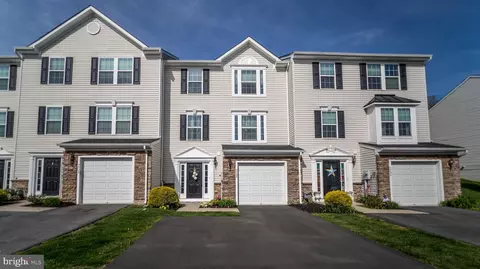3522 Penfield Way, Nazareth, PA 18064