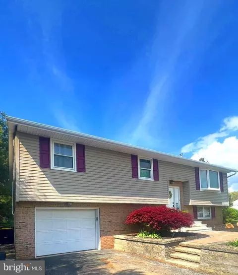 3994 Charles Dr, Danielsville, PA 18038