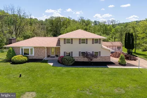 4015 Lower Saucon Rd, Hellertown, PA 18055