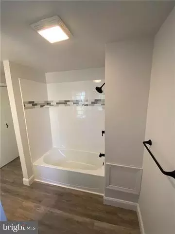 Entry Way - 31 E Goepp St, Bethlehem, PA 18018 photo 4 of 4