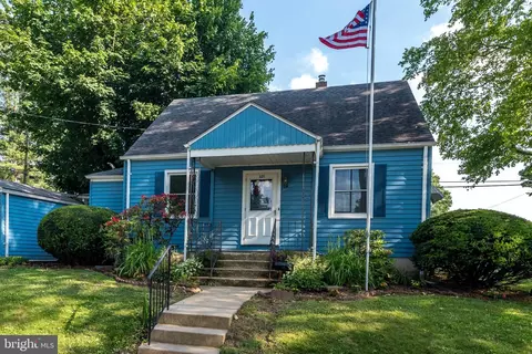 Exterior - 321 Willow Rd, Hellertown, PA 18055 photo 2 of 6